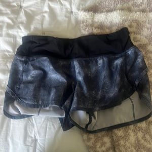 lululemon rare blue/gray patterned speed ups